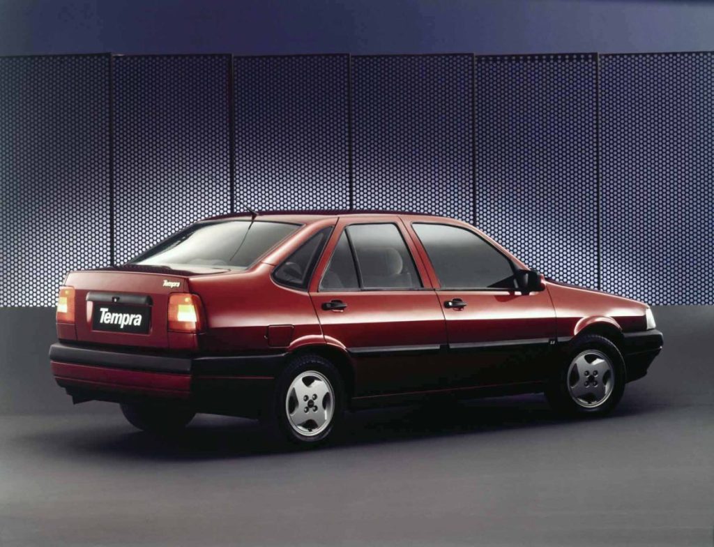 Carros dos anos 90 - Tempra